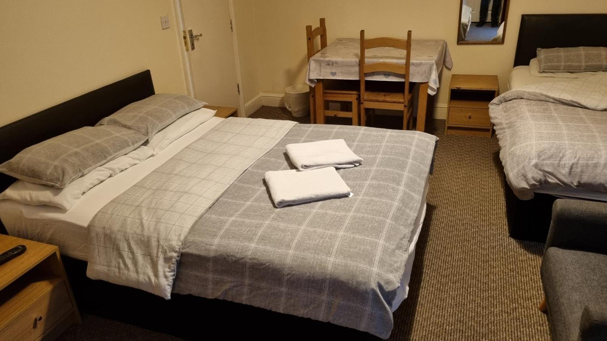 Shamrock Guest House Грейвсенд Екстер'єр фото